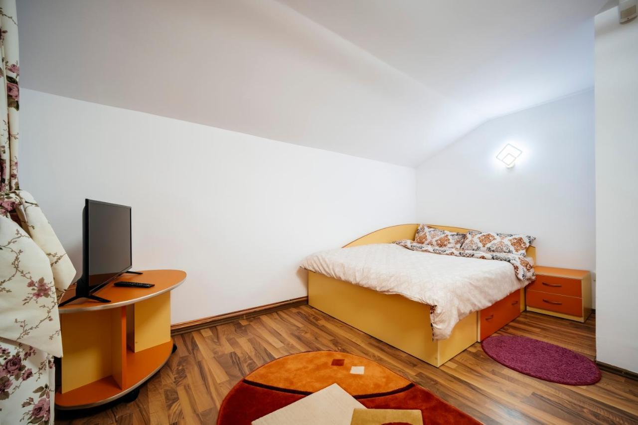 Casa Valeria Voronet Villa ภายนอก รูปภาพ