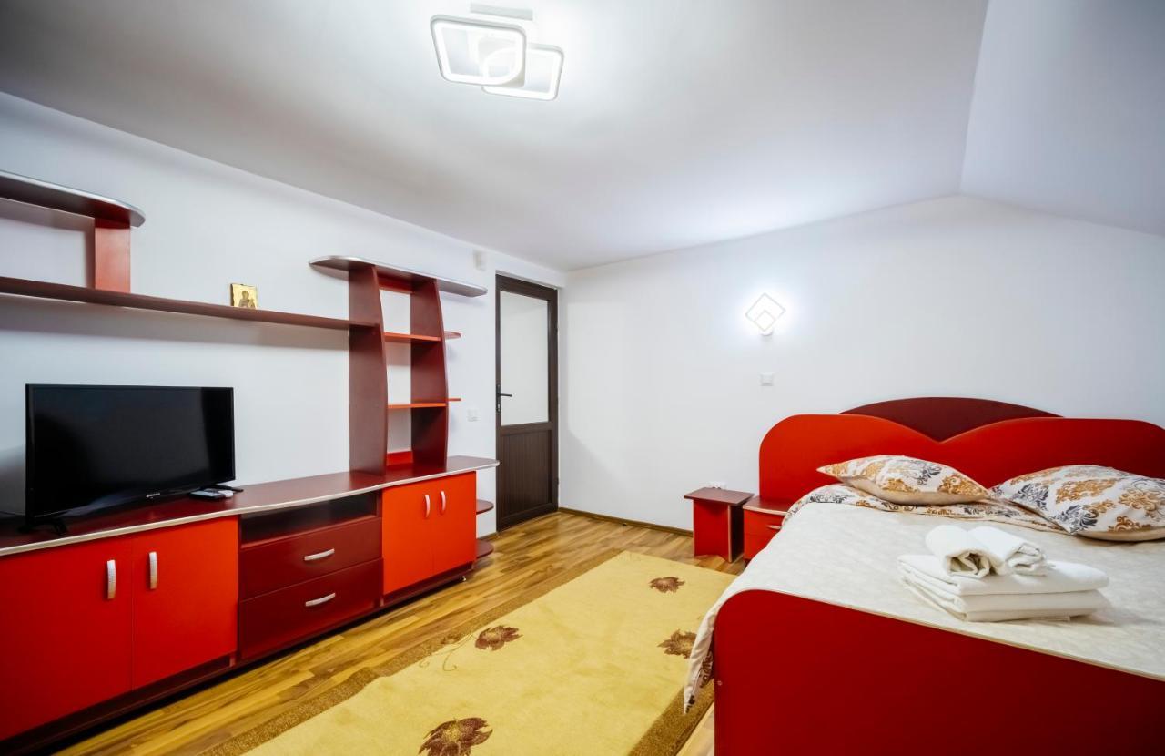 Casa Valeria Voronet Villa ภายนอก รูปภาพ